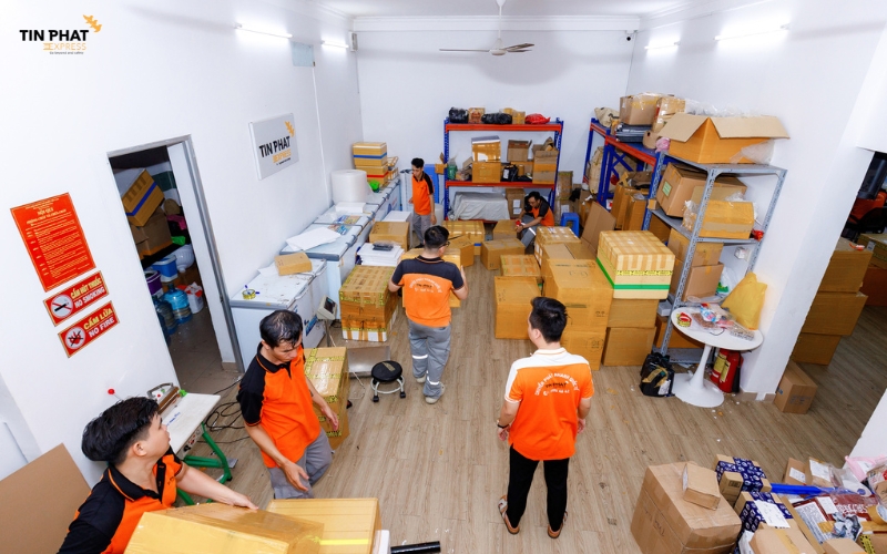 Tín Phát với chi nhánh chính tại HCM và 2 chi nhánh tại Hà Nội, Đà Nẵng.