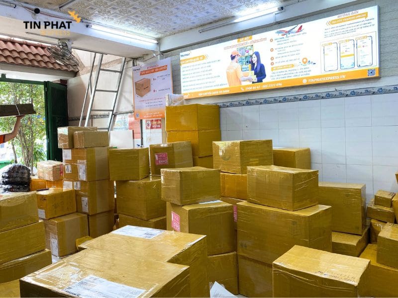 Những yếu tố ảnh hưởng đến cước phí gửi hàng đi Canada