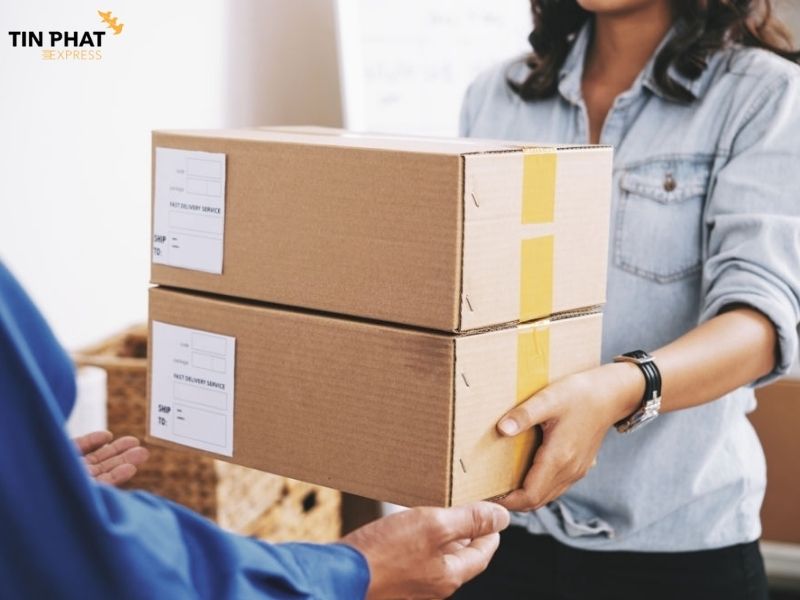 Ưu, nhược điểm khi gửi hàng đi Mỹ bằng bưu điện