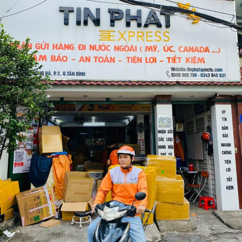 Nên sử dụng dịch vụ vận chuyển hàng sang Canada của đơn vị nào?
