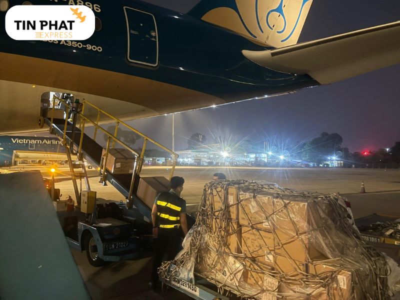 ửi hàng từ Việt Nam sang Mỹ giá rẻ bằng đường hàng không