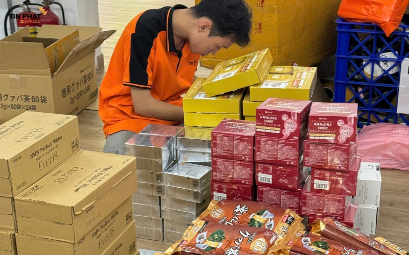 Tín Phát Express cung cấp giải pháp trung chuyển giúp giảm đến 30% chi phí so với gửi trực tiếp.