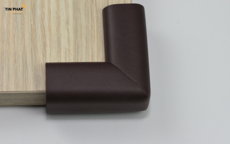 Protective corners cho đồ có góc cạnh để đảm bảo an toàn vận chuyển.