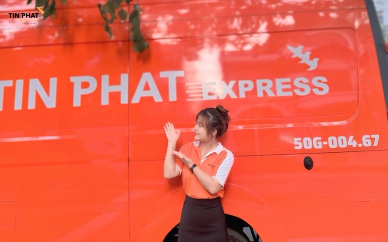 Tín Phát Express với hơn 4 năm kinh nghiệm trong lĩnh vực này cam kết mang đến dịch vụ chuyên nghiệp, an toàn và hiệu quả.