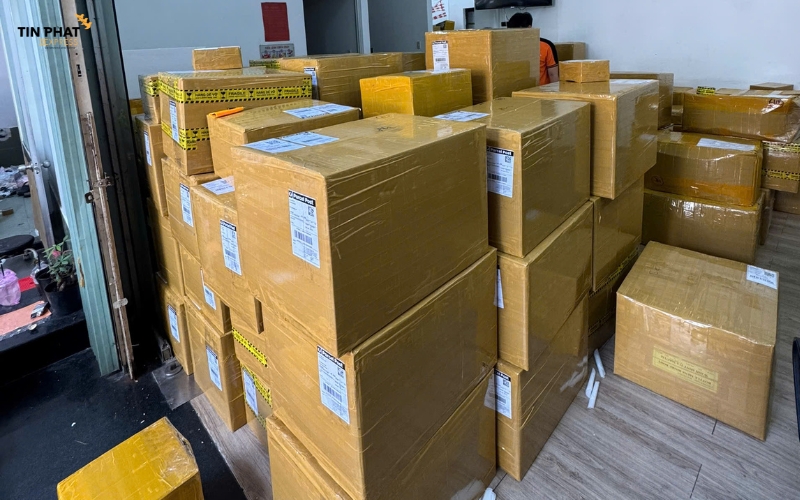 Với kinh nghiệm hơn 5 năm trong lĩnh vực logistics quốc tế, Tín Phát Express vẫn duy trì mức giá cạnh tranh nhất thị trường.