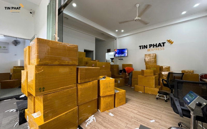 Chuyên vận tải đường biển với những đơn hàng số lượng lớn.