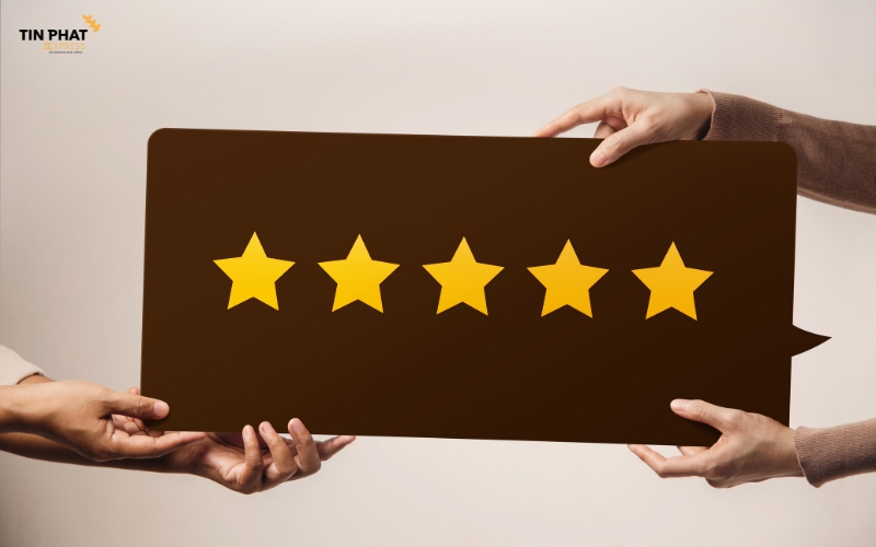 Bảo hiểm giúp khách hàng yên tâm khi sử dụng dịch vụ, tăng độ uy tín của doanh nghiệp.