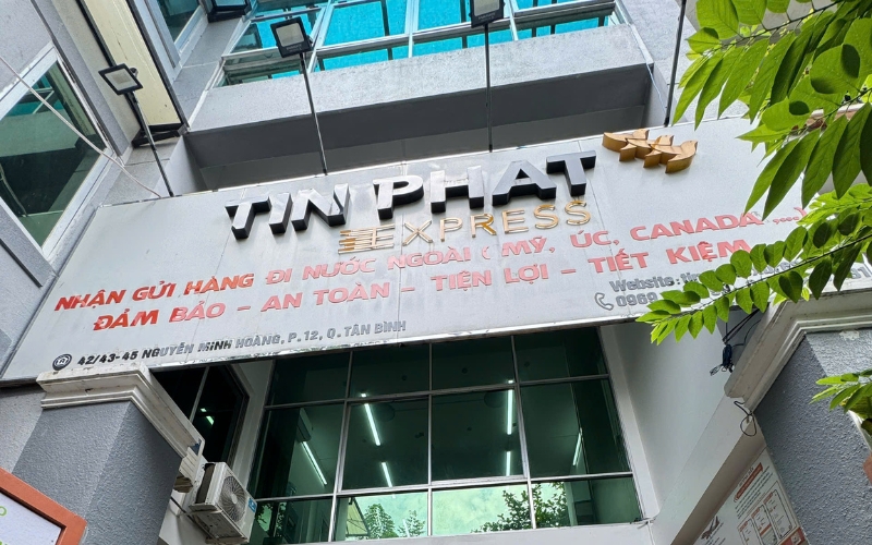 Với hơn 5 năm kinh nghiệm, Tín Phát Express đã phục vụ hàng nghìn khách hàng gửi hàng đến 50+ quốc gia.