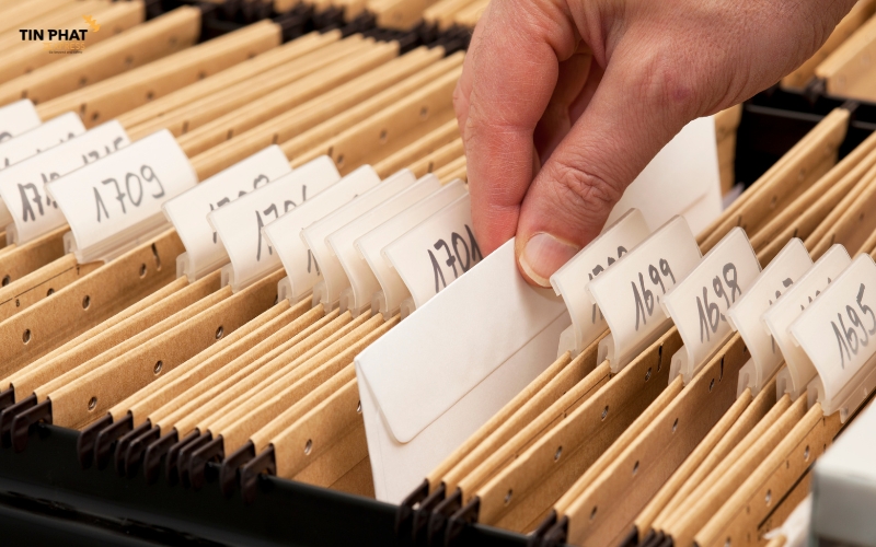 Nên thuê đại lý khai báo để đảm bảo hàng hóa được thông quan nhanh chóng nếu bạn chưa có nhiều kinh nghiệm.