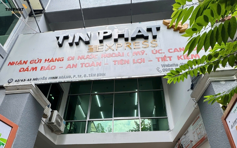 Tín Phát Express là lựa chọn hàng đầu với giá rẻ hơn Big 4 đến 45% nhưng vẫn đảm bảo chất lượng.