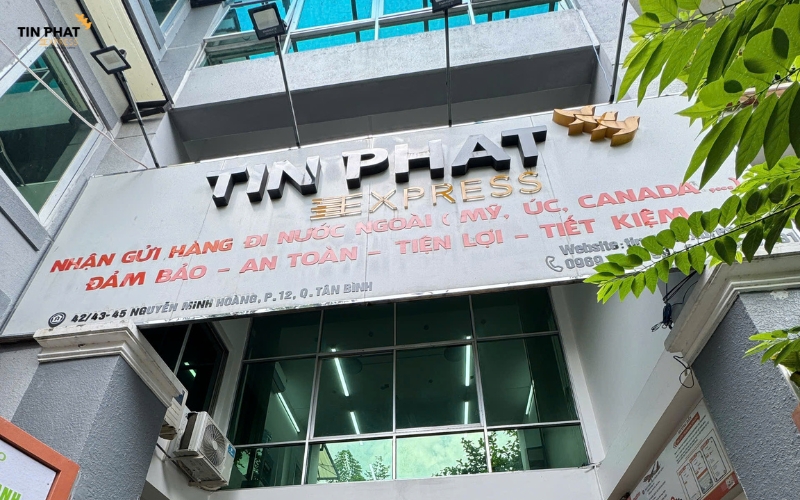 Với hơn 5 năm kinh nghiệm trong lĩnh vụ logistics quốc tế, Tín Phát Express tự hào phục vụ hơn 10.000 khách hàng với tỷ lệ hài lòng 4.8/5 sao.