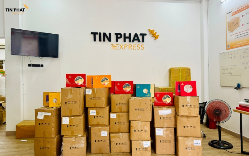 Tín Phát Express đồng hành cùng hàng ngàn khách hàng gửi hàng từ Việt Nam sang Úc mỗi ngày.