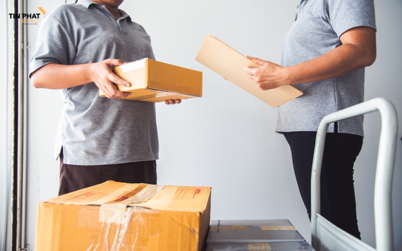 Mua bảo hiểm để đảm bảo kiện hàng của bạn an toàn 100%.