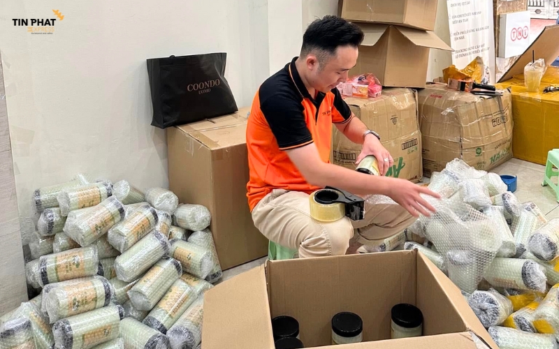 Tín Phát hỗ trợ trọn gói từ A - Z cho khách hàng gửi hàng đi Úc tại Hà Nội.
