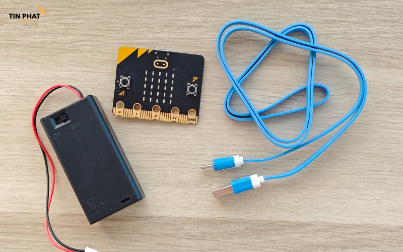 Pin lithium trên 100Wh thuộc mặt hàng cấm gửi đi nước ngoài. 