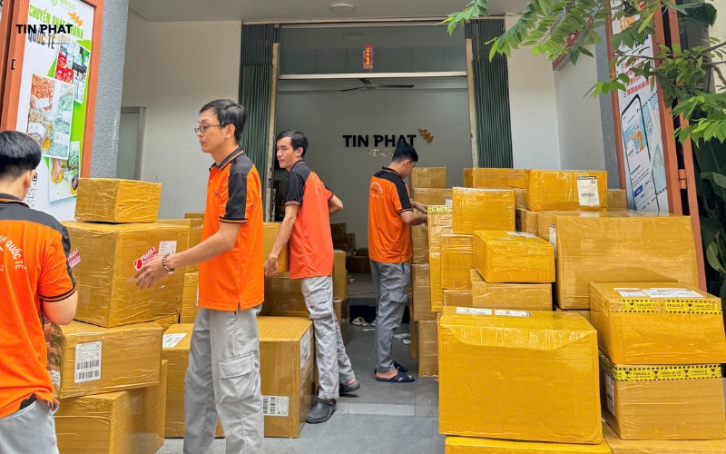 Tín Phát Express là đơn vị vận chuyển giàu kinh nghiệm cùng đội ngũ nhân sự tận tâm.