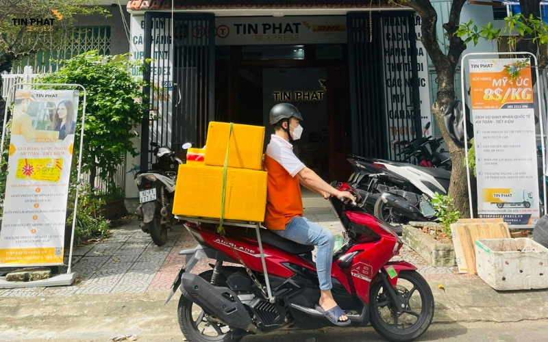 Tín Phát miễn phí nhận hàng và xử lý tận nhà cho khách gửi hàng đi mỹ tại quận 3.