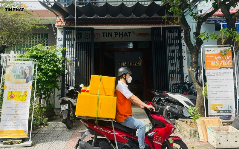 Tín Phát miễn phí nhận hàng khu vực nội thành HCM, Đà Nẵng và Hà Nội. 
