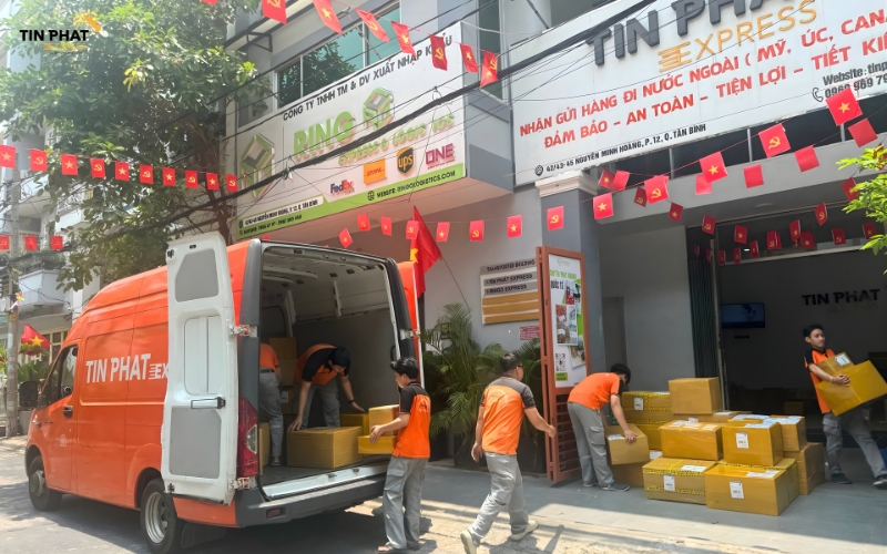 Tín Phát Express cung cấp dịch vụ trọn gói gửi hàng đi Trung Quốc, hỗ trợ tận tâm.