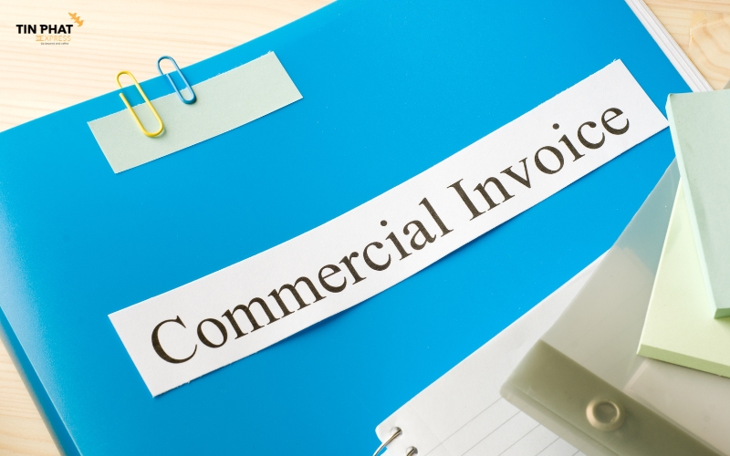 Commercial Invoice là một trong những giấy tờ bắt buộc khi gửi hàng quốc tế.